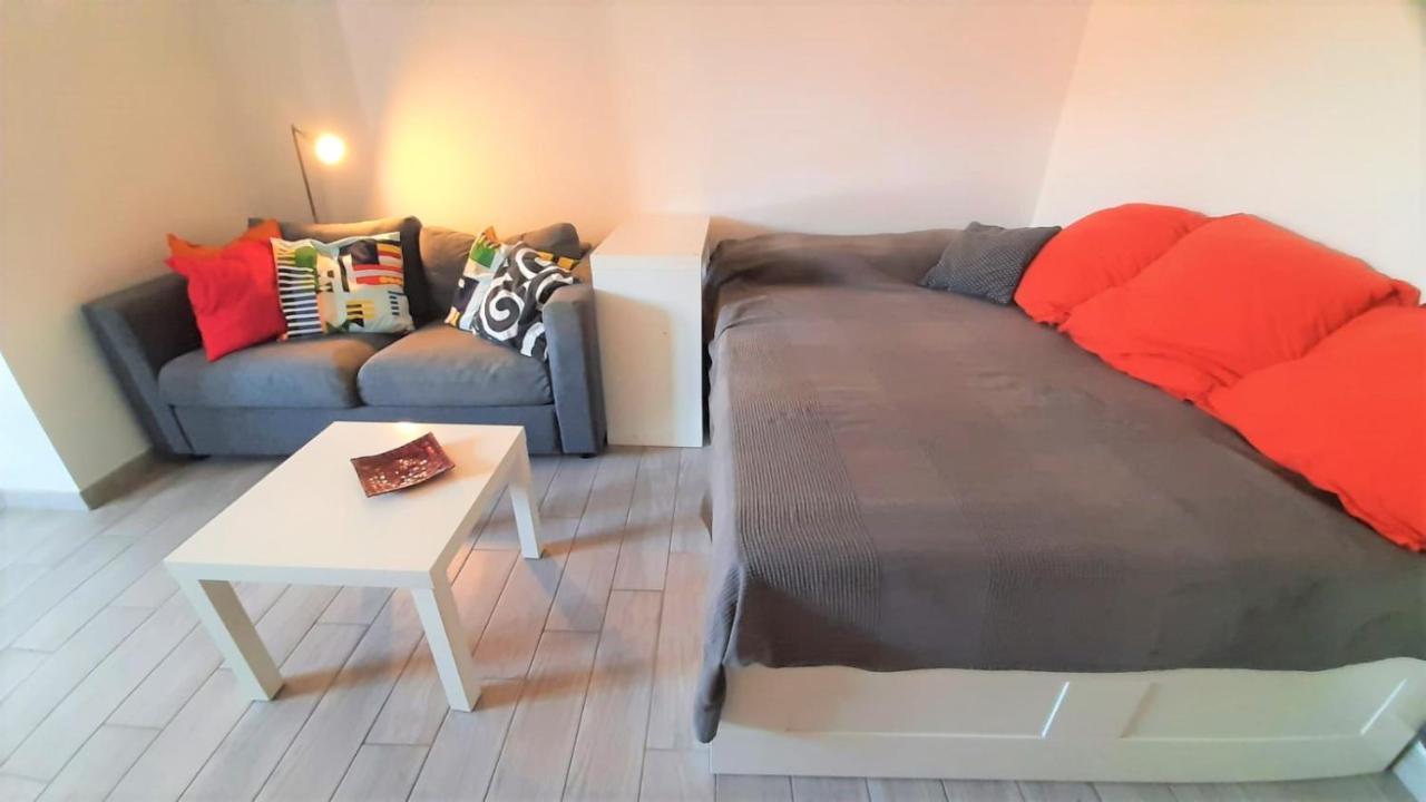 Accomodo Mim23 Monolocale Navigli Apartamento Milão Exterior foto